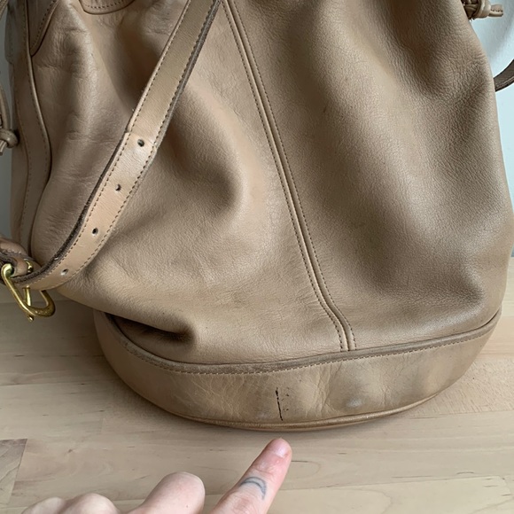 COACH | Vintage Drawstring Bucket Bag - Leather - Picture 13 of 16